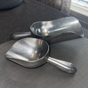 Vintage Wearever TACUCO Aluminum Scoops #5280